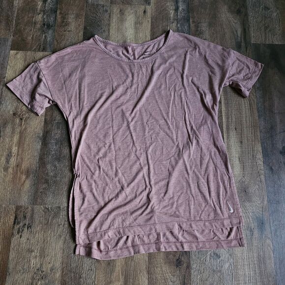 Nike XS Set: Brown Premium Essentials Oversized T-Shirt & Black/White Capri - Picture 5 of 8